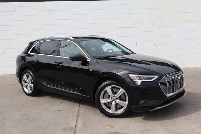 Orange CA 2019 Audi e-tron more details - audi e-tron