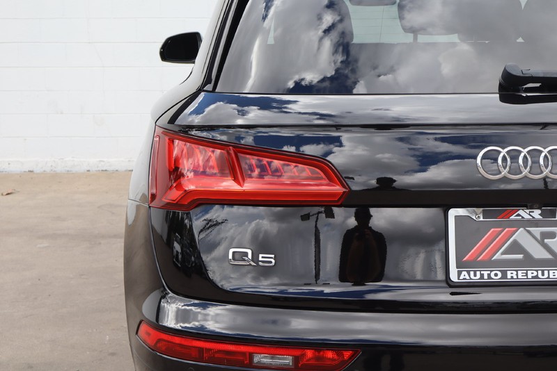 Audi Q5 Vehicle Full-screen Gallery Image 07