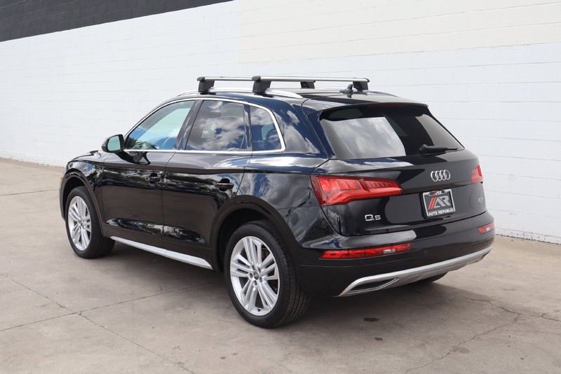 Audi Q5 Vehicle Full-screen Gallery Image 10