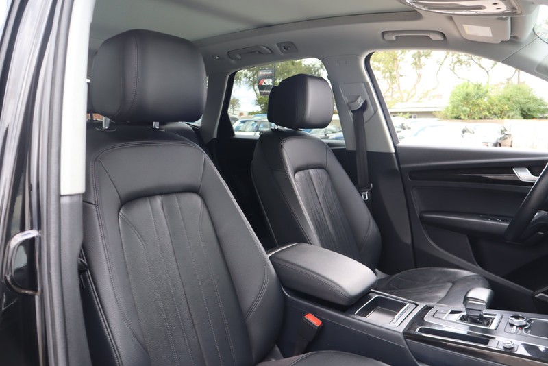 Audi Q5 Vehicle Full-screen Gallery Image 21