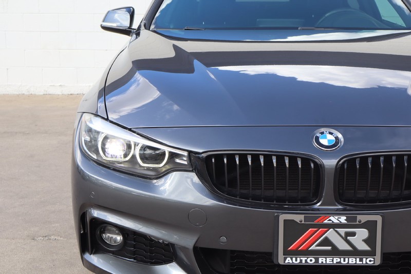BMW 4 Series Vehicle Full-screen Gallery Image 03