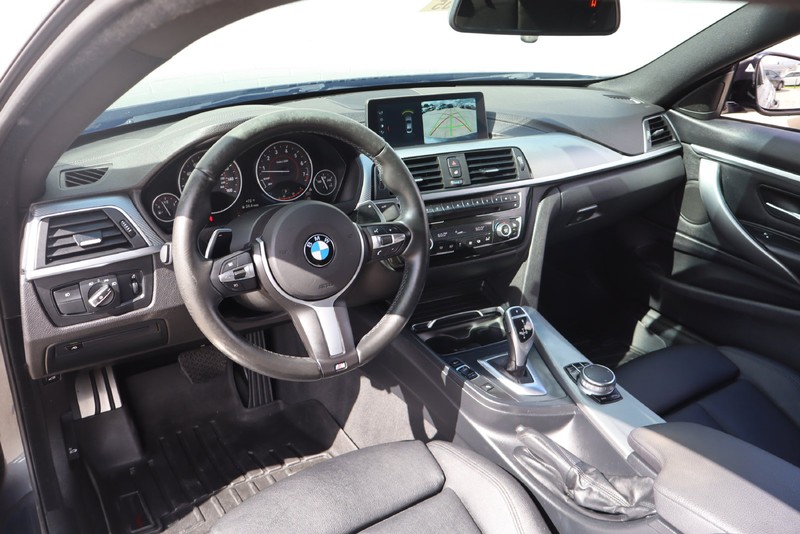 BMW 4 Series Vehicle Full-screen Gallery Image 15
