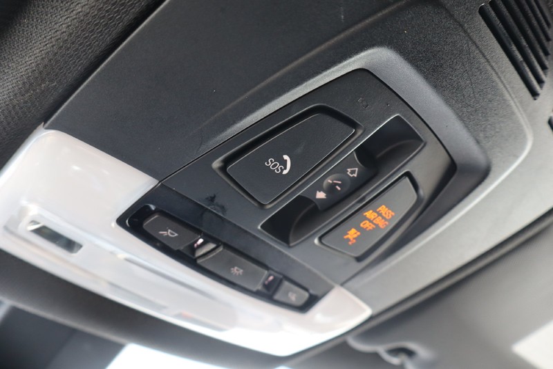 BMW 4 Series Vehicle Full-screen Gallery Image 29