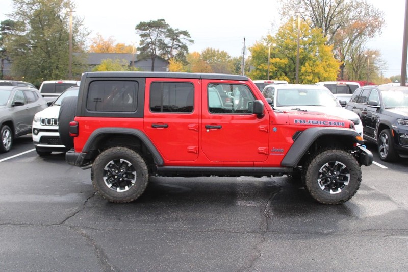 Jeep Wrangler 4xe Vehicle Image 02