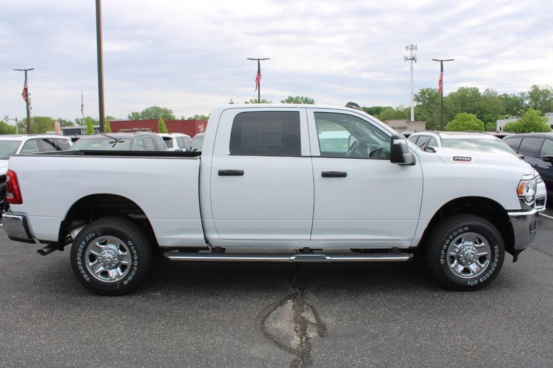 Ram 2500 Vehicle Image 02