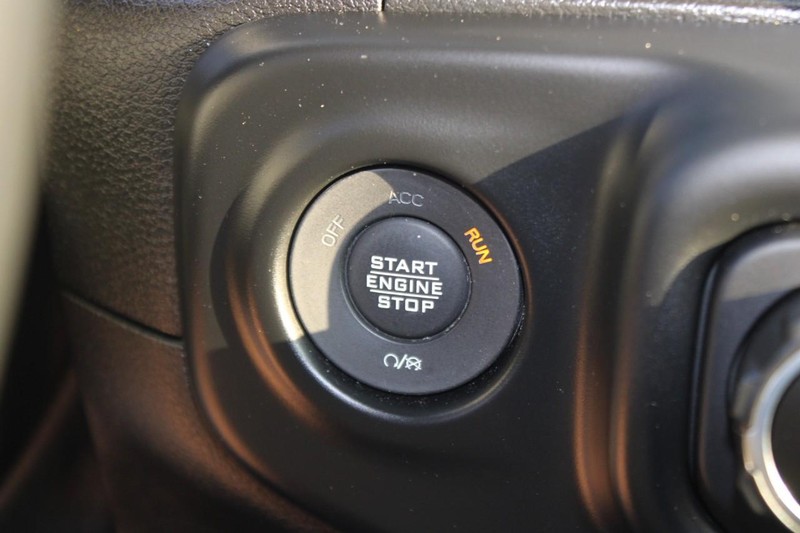 Jeep Wrangler Vehicle Image 15