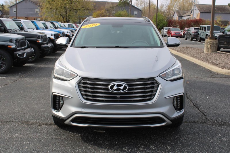 Hyundai Santa Fe XL Vehicle Image 10