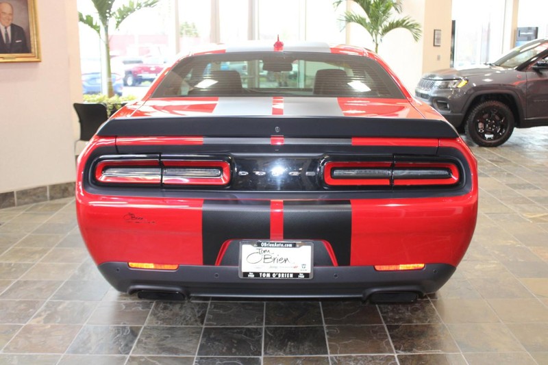 Dodge Challenger Vehicle Image 03