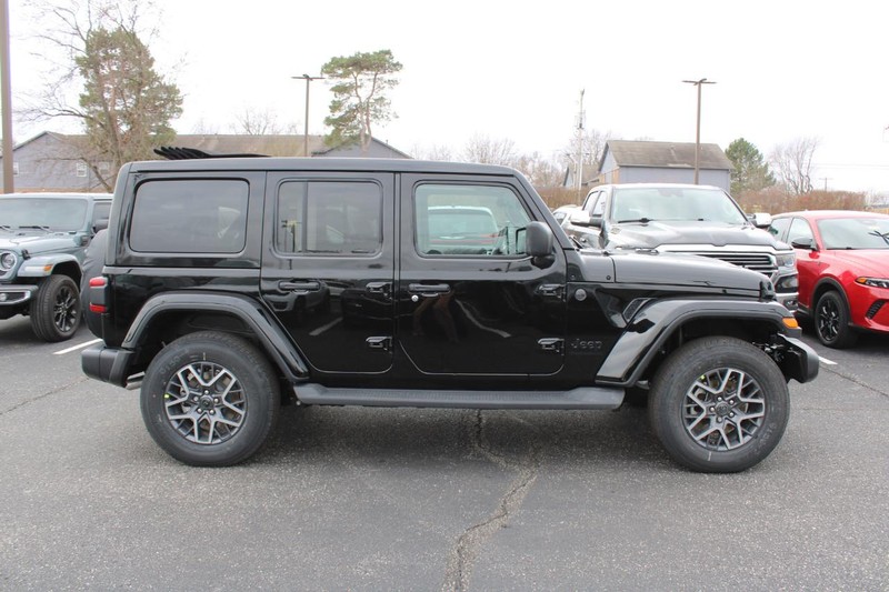 Jeep Wrangler Vehicle Image 02