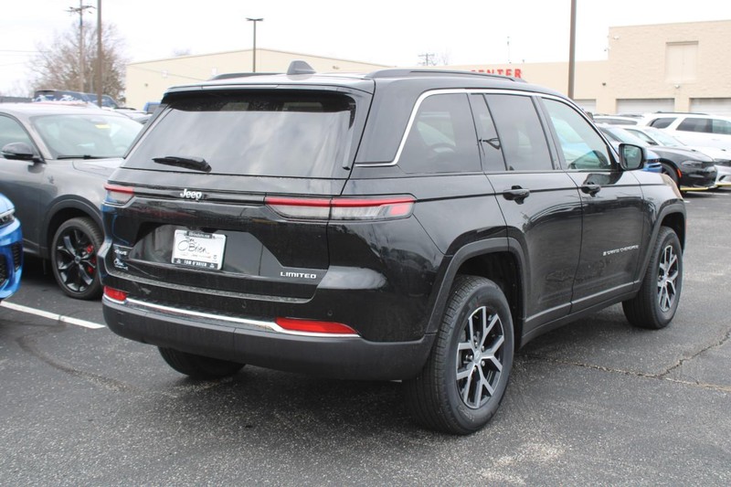 Jeep Grand Cherokee Vehicle Image 03