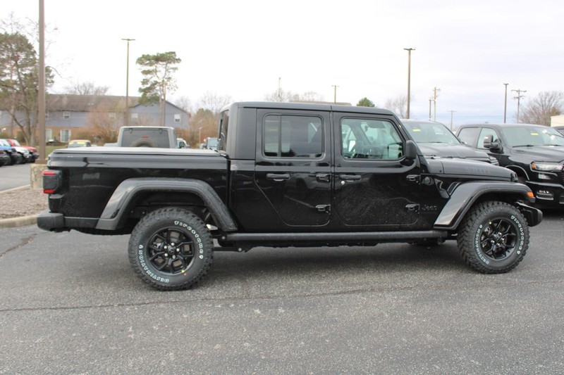 Jeep Gladiator Vehicle Image 02