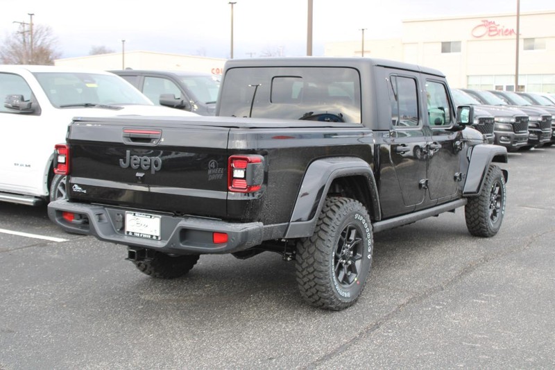 Jeep Gladiator Vehicle Image 03