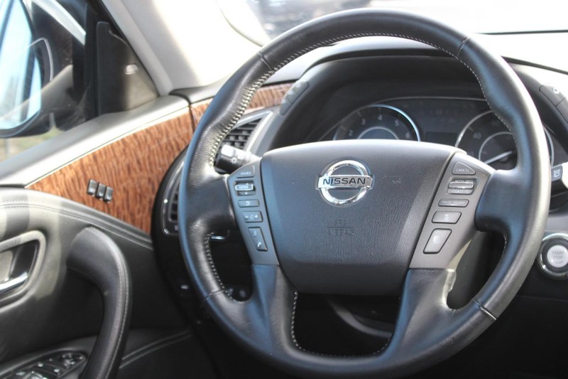 Nissan Armada Vehicle Image 15