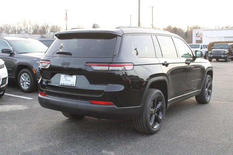 Jeep Grand Cherokee L Vehicle Image 03