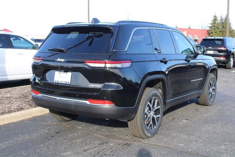 Jeep Grand Cherokee Vehicle Image 03