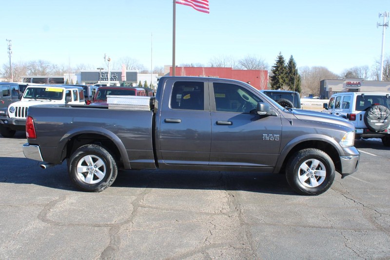 Ram 1500 Vehicle Image 02