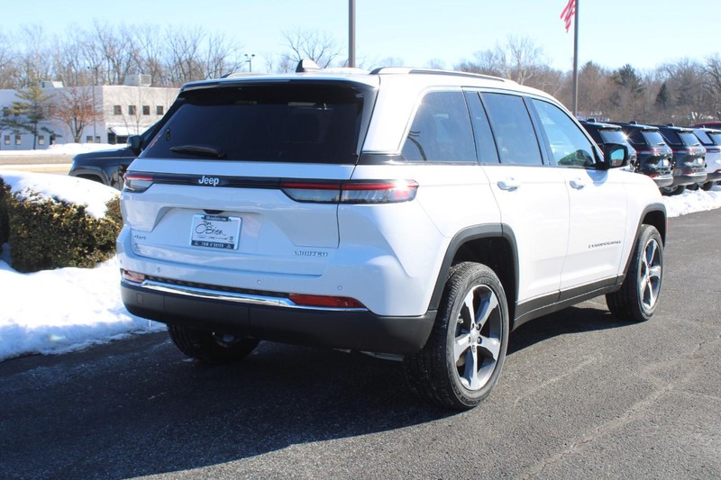 Jeep Grand Cherokee Vehicle Image 03