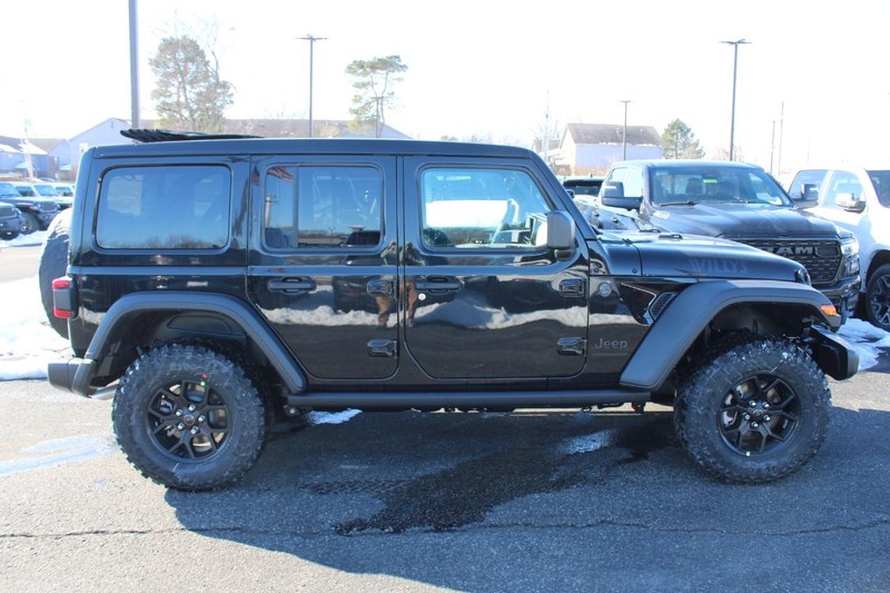 Jeep Wrangler Vehicle Image 02