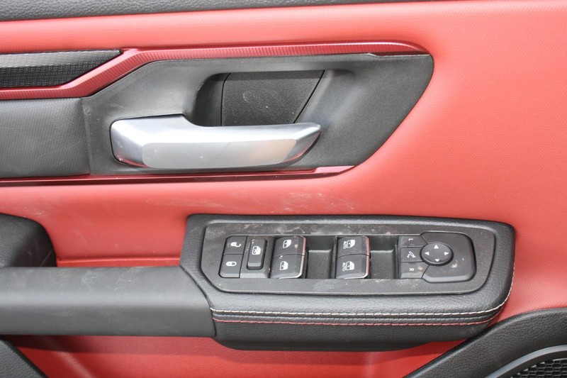 Ram 1500 Vehicle Image 16