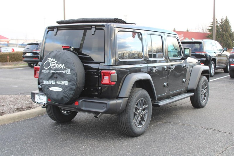 Jeep Wrangler Vehicle Image 03