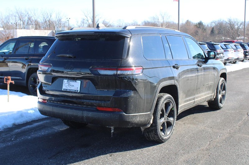 Jeep Grand Cherokee L Vehicle Image 03