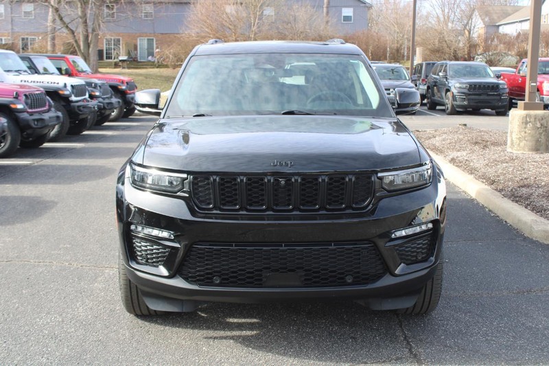 Jeep Grand Cherokee Vehicle Image 10