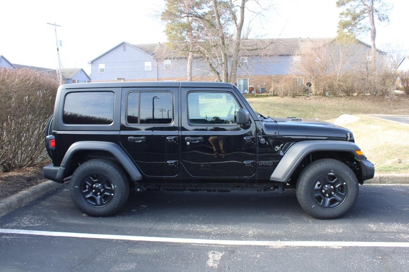 Jeep Wrangler Vehicle Image 02