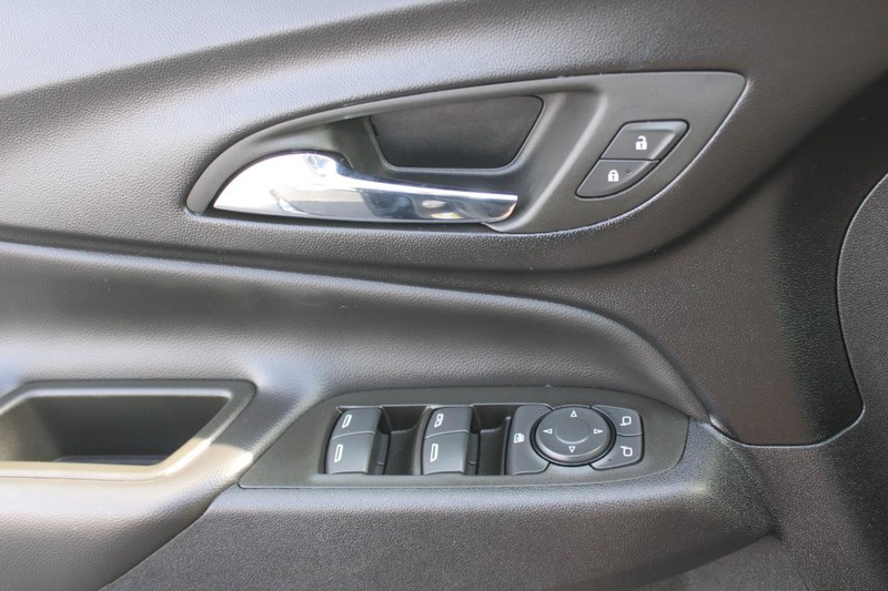 Chevrolet Equinox Vehicle Image 25