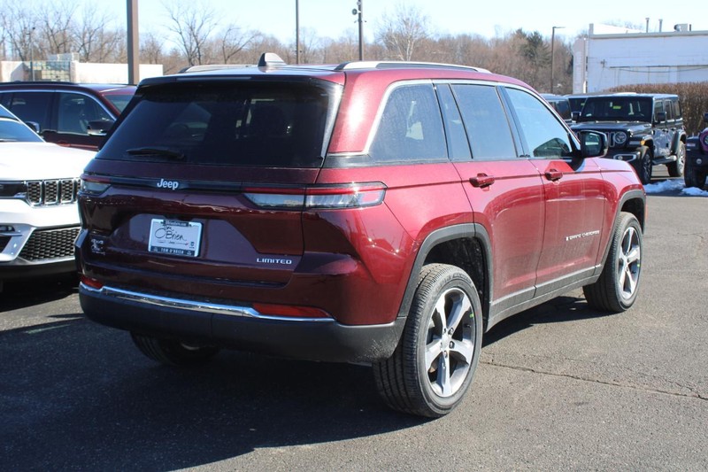 Jeep Grand Cherokee Vehicle Image 03