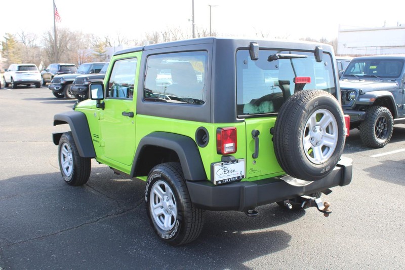 Jeep Wrangler Vehicle Image 05