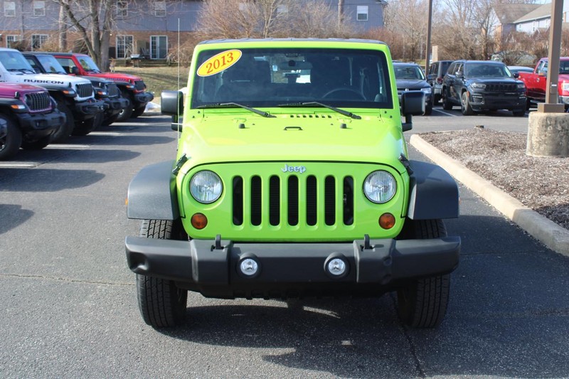 Jeep Wrangler Vehicle Image 09