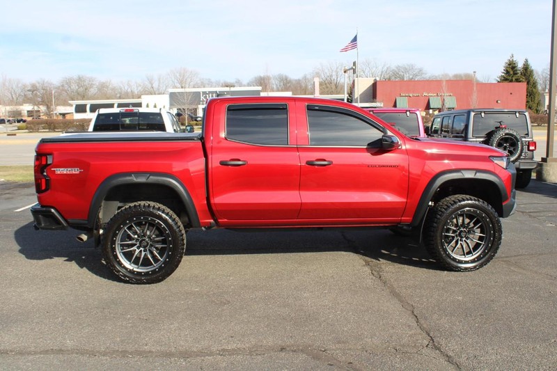 Chevrolet Colorado Vehicle Image 02