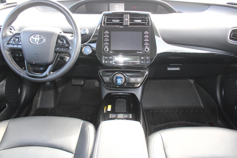 Toyota Prius Vehicle Image 11