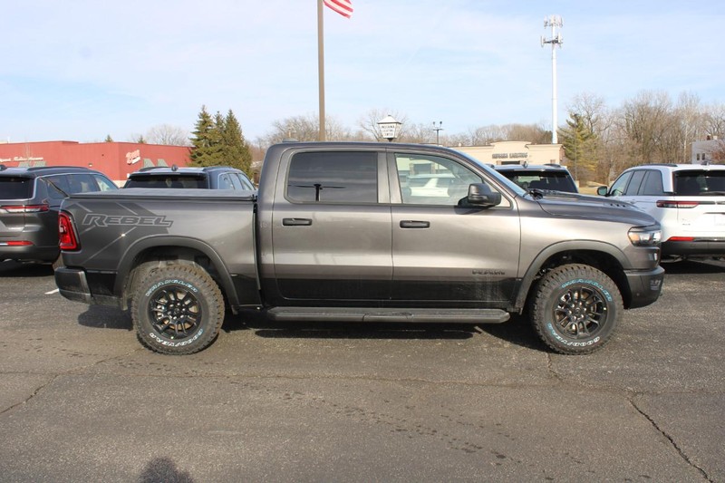 Ram 1500 Vehicle Image 02