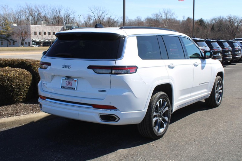 Jeep Grand Cherokee L Vehicle Image 03