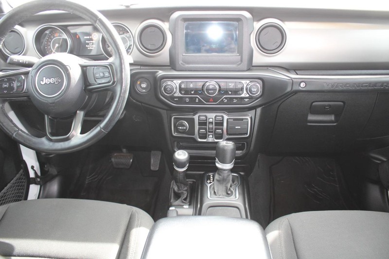 Jeep Wrangler Unlimited Vehicle Image 11