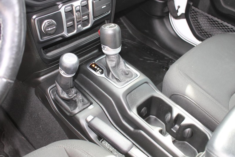 Jeep Wrangler Unlimited Vehicle Image 20