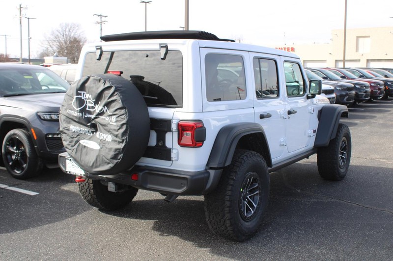 Jeep Wrangler Vehicle Image 03