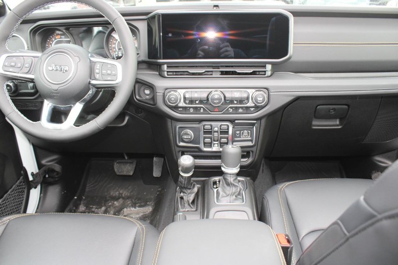 Jeep Wrangler Vehicle Image 06