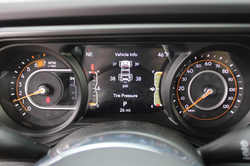 Jeep Wrangler Vehicle Image 18