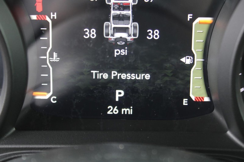 Jeep Wrangler Vehicle Image 19