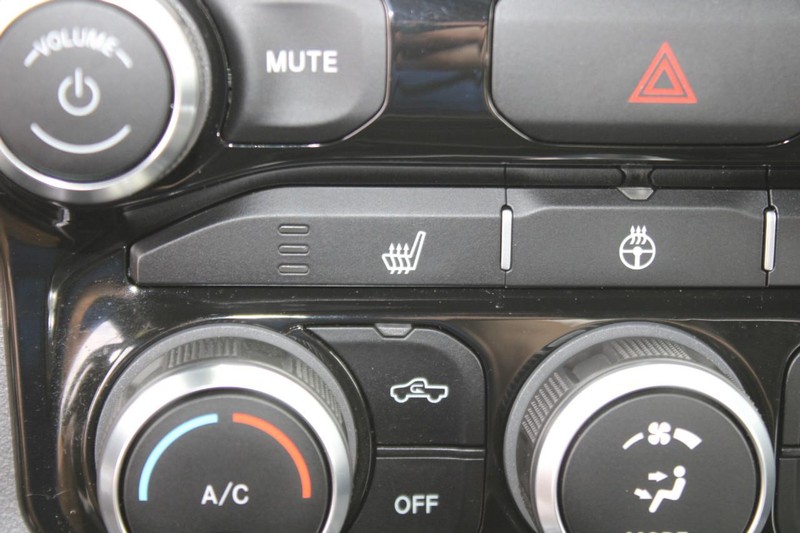 Ram 1500 Vehicle Image 16