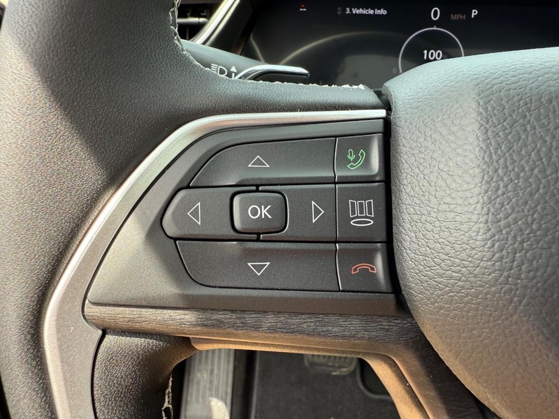 Jeep Grand Cherokee Vehicle Image 08
