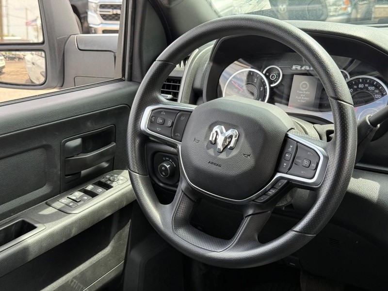 Ram 3500 Vehicle Image 06