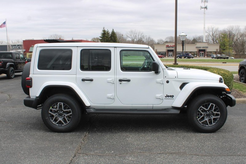 Jeep Wrangler Vehicle Image 02