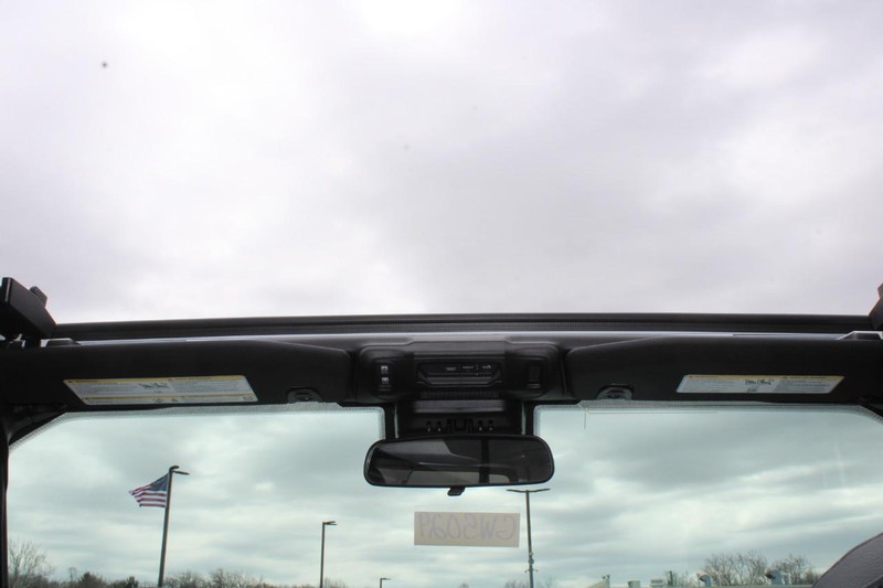 Jeep Wrangler Vehicle Image 05