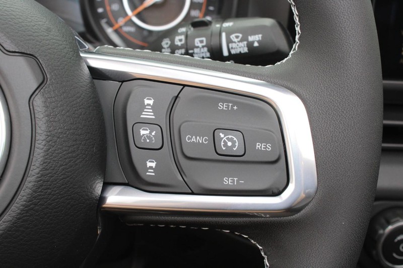 Jeep Wrangler Vehicle Image 09