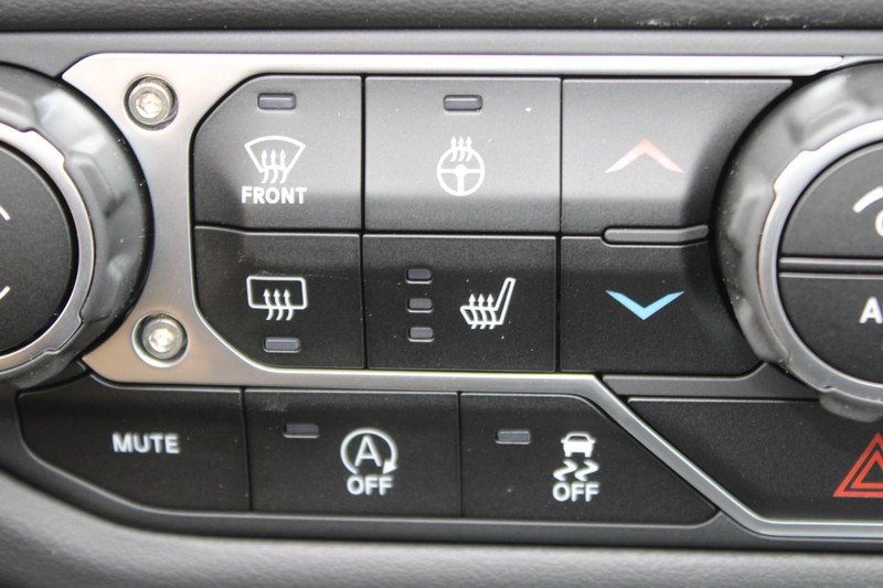 Jeep Wrangler Vehicle Image 11