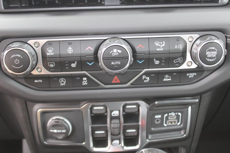 Jeep Wrangler Vehicle Image 14