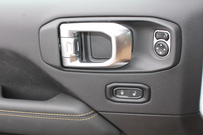 Jeep Wrangler Vehicle Image 20